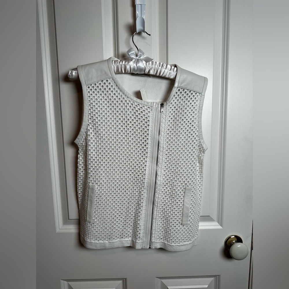 TOWNSEN Elegant Cream-white Vest with leather accent brand new with tag size med